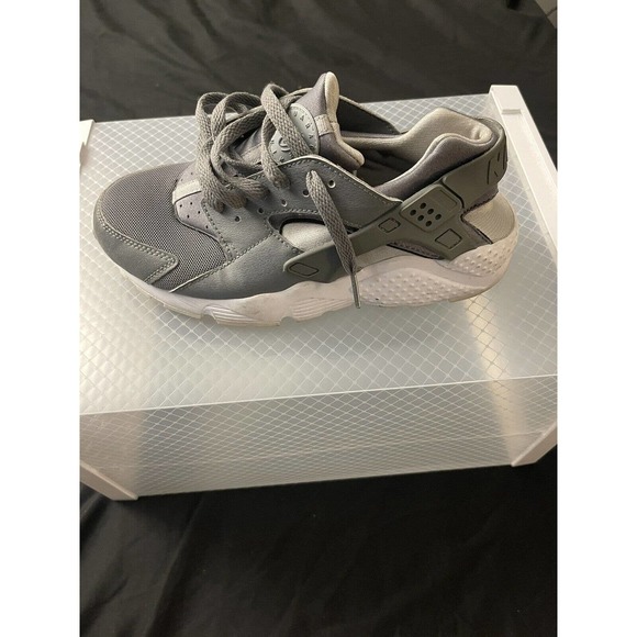 MENS YOUTH Nike Air Hurrache Grey And White Size 5Y Shoes No Box - Picture 5 of 9